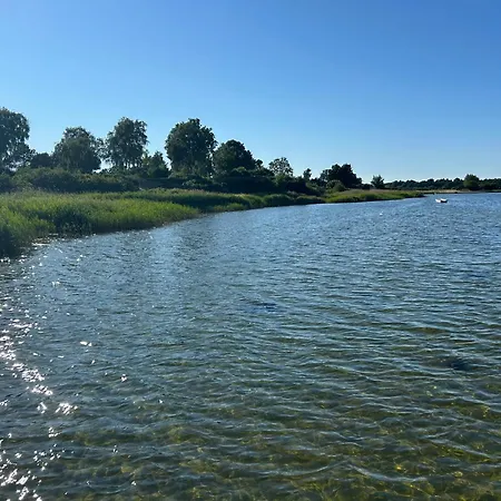 Moderne Hus Taet Pa Fjorden בית נופש *