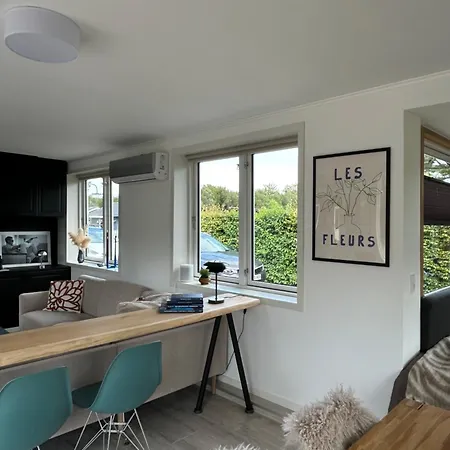 Moderne Hus Taet Pa Fjorden Сasa de vacaciones